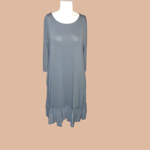 Zenana Outfitters Ruffle Bottom Grey Dress Medium Viscoe Rayon Long Sleeve - Picture 1 of 6